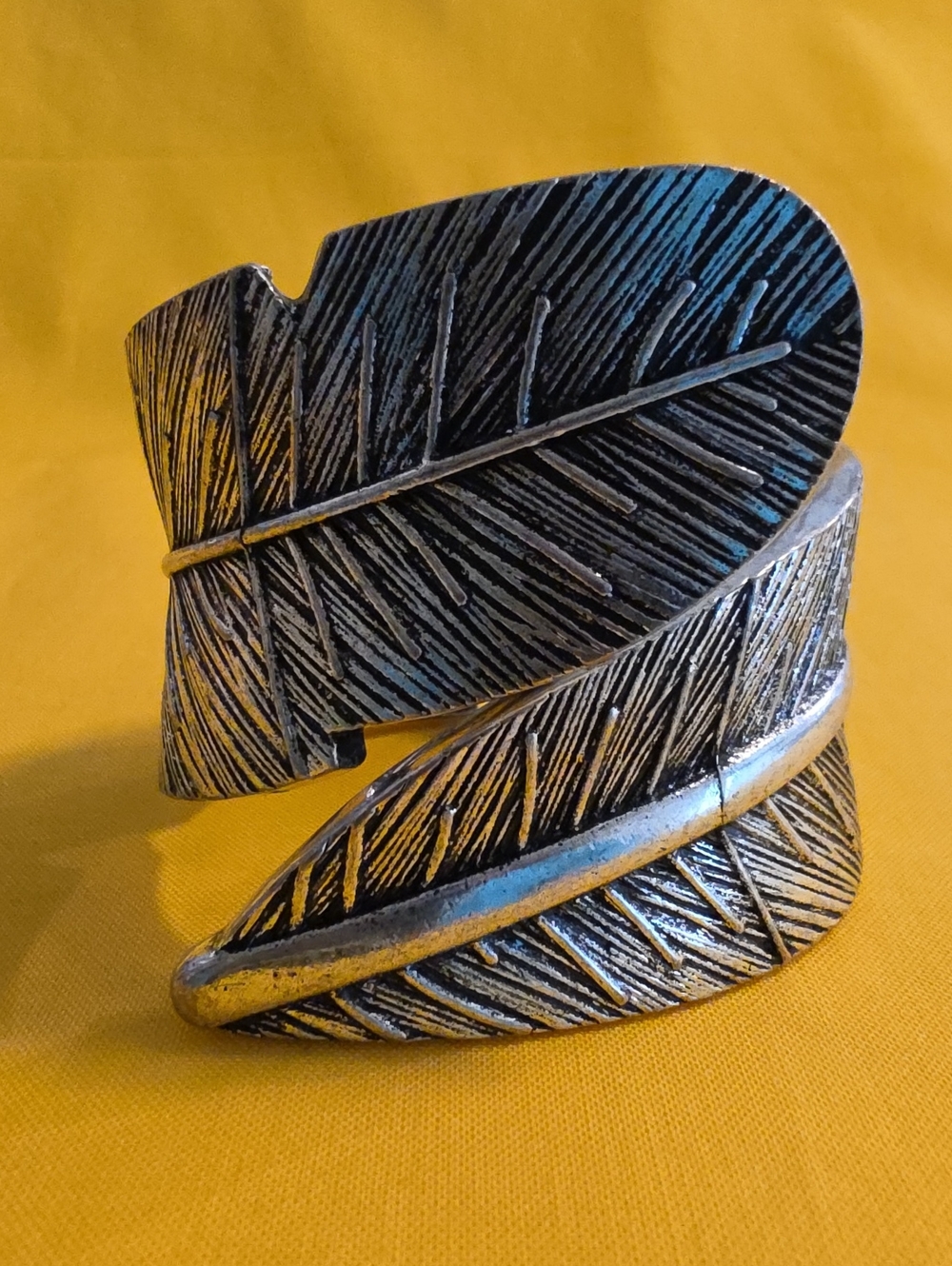 Vintage-style ▪︎ Feather Hinged Cuff Bracelet ▪︎  Perfect for Smaller Wrists